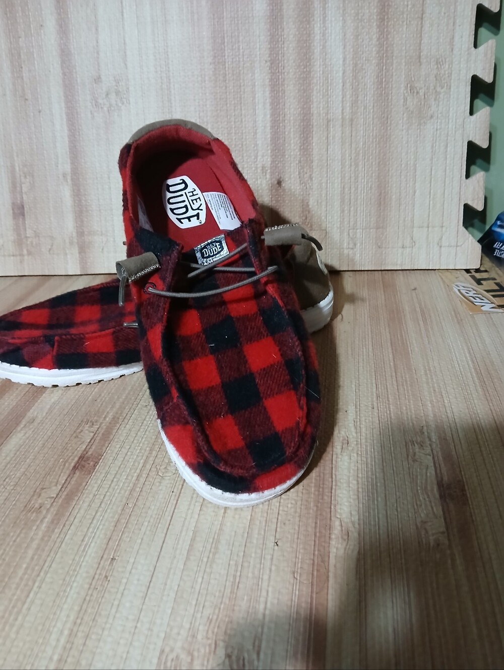 Hey Dude Wendy Buffalo Plaid Shoes Red/Black 40657-610- Women's  11 Euc - Picture 2 of 8